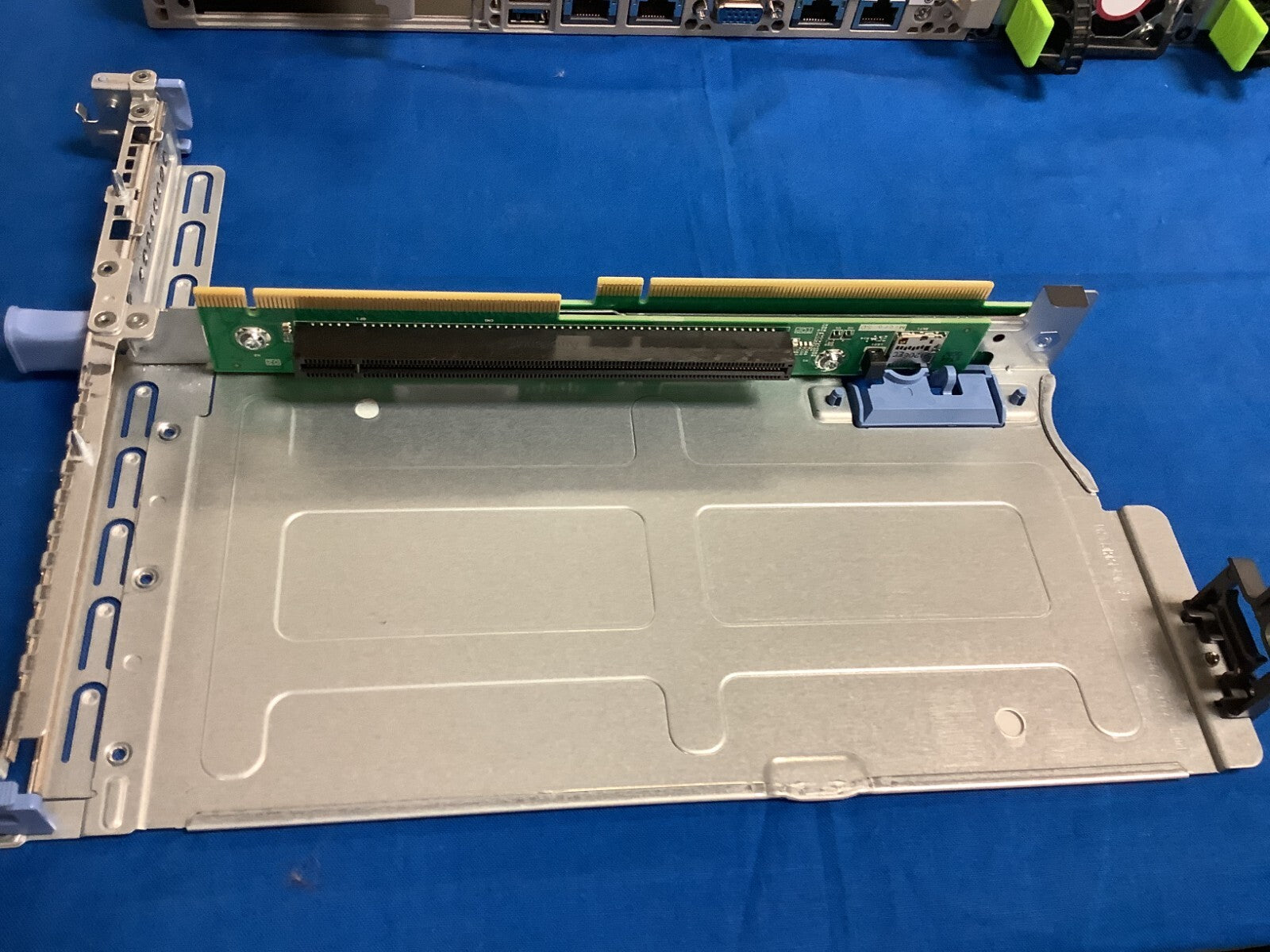 Cisco UCSC-C220-M5SX 10-Bay Barebones ; MOBO# 15015-1, 2x1600W PSU, RAID BATTERY