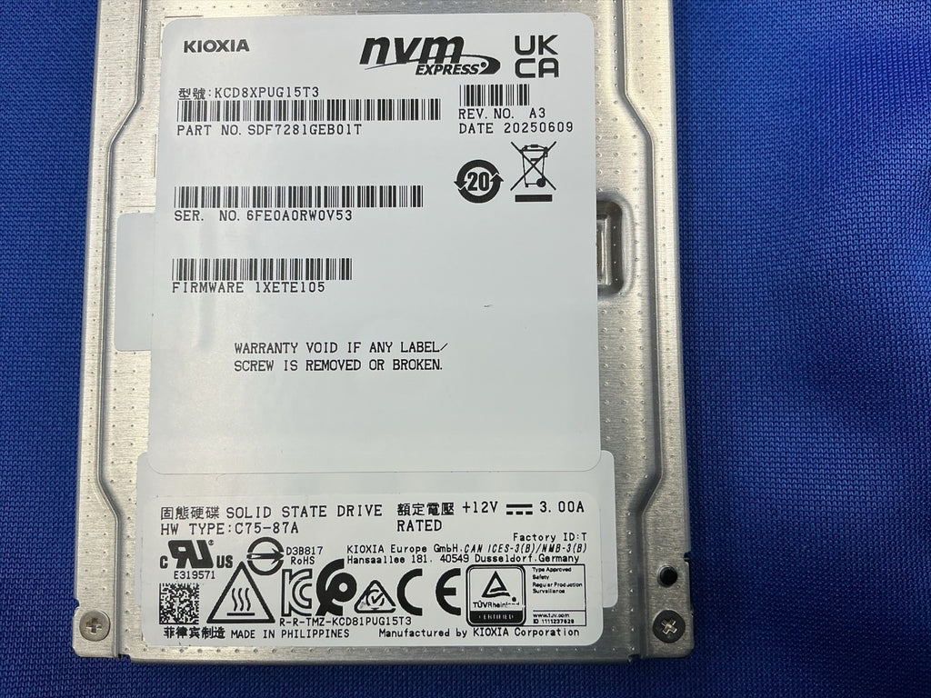 KCD8XPUG15T3  KIOXIA CD8P-R Series 15.36TB PCIe5.0 x4 NVMe 2.5'' Internal SSD