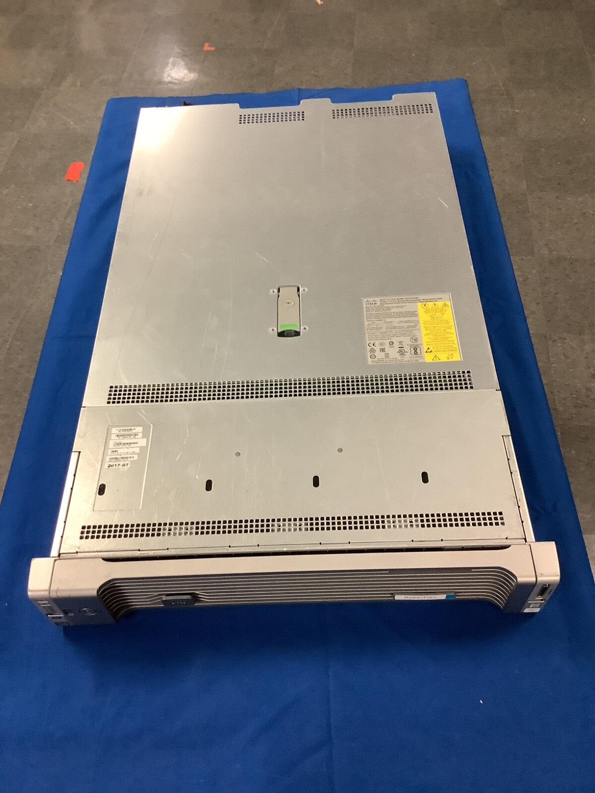 Cisco (2U) HX240C-M4SX HYPERFLEX HX24C M4 Node CTO System 74-12420-02 1400W PSU