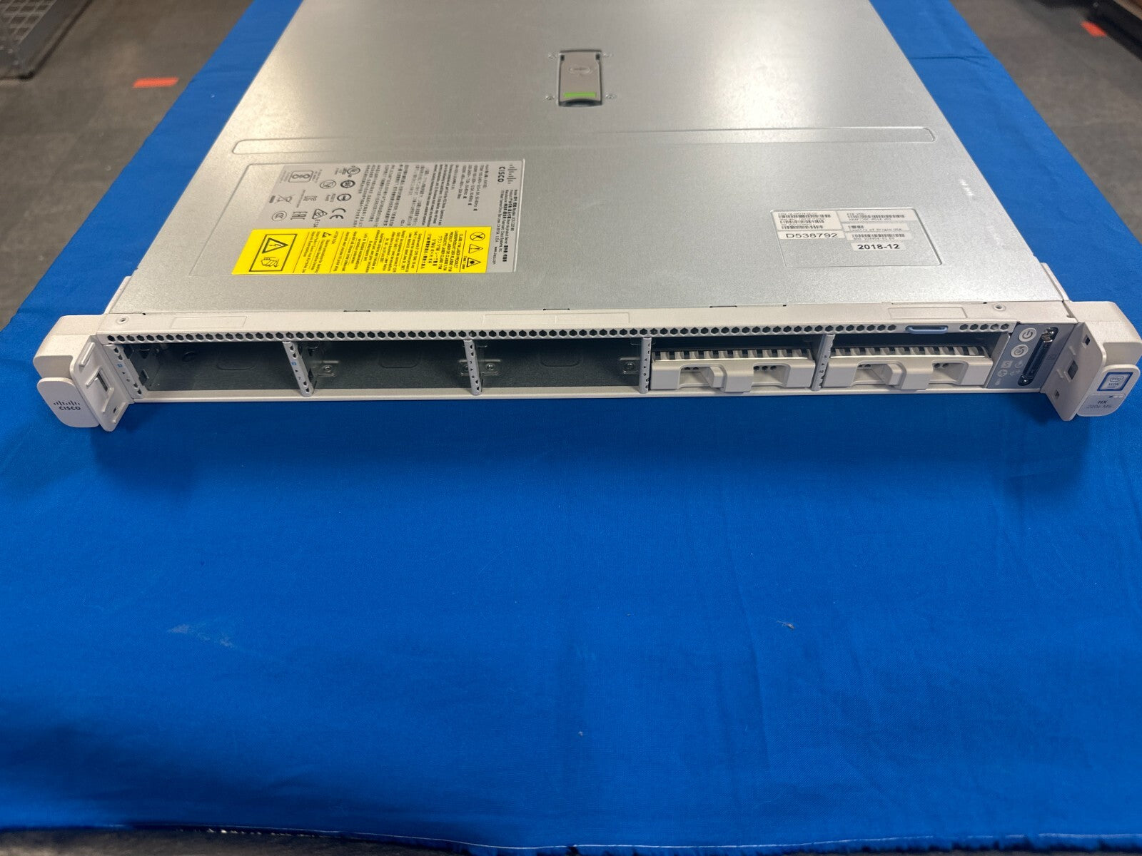 Cisco HXAF220C-M5SX UCSC C220 M5 10SFF 2*PSU MLOM-C25Q-04 RAID-M5 CTO Server