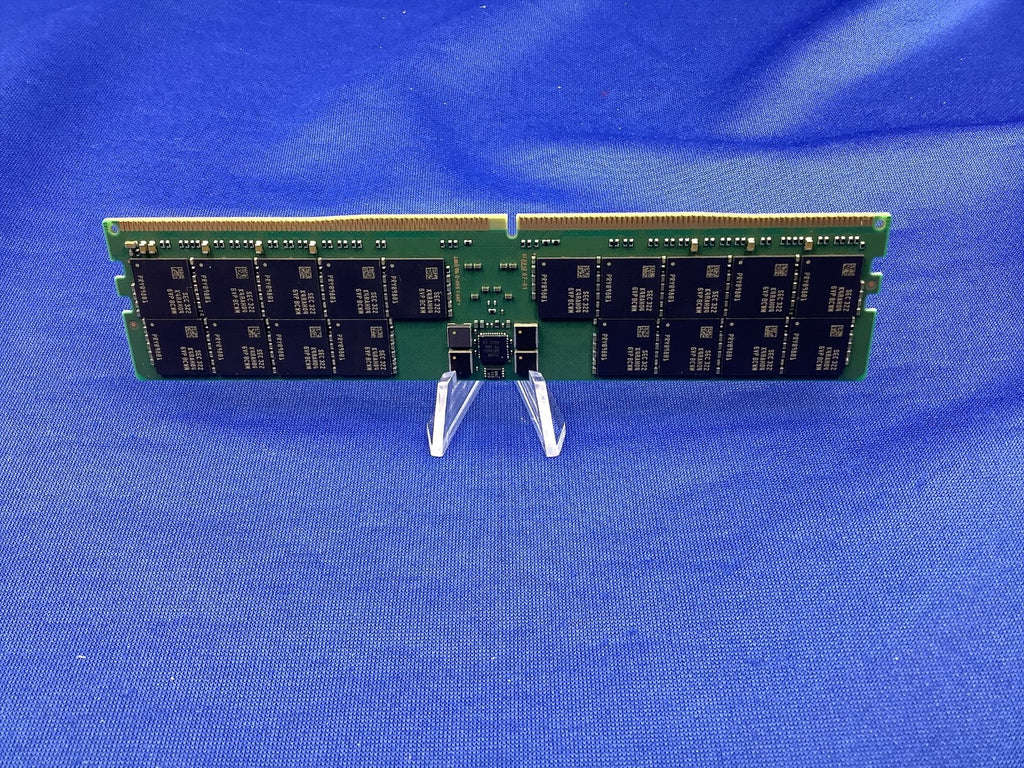 M329R8GA0PB0-CWM  SAMSUNG 64GB (1X64GB) 2RX4 PC5-5600B RDIMM MEMORY