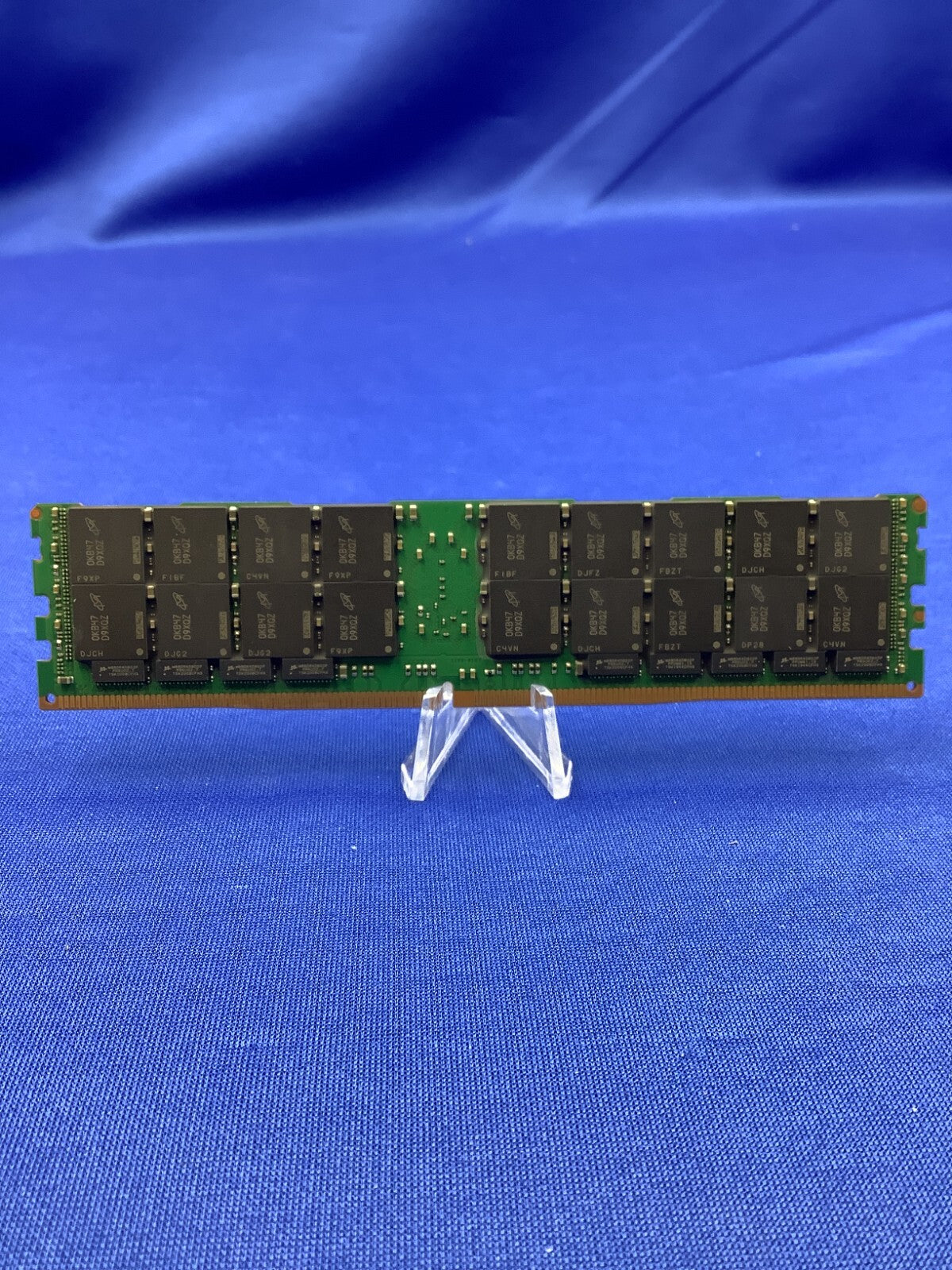 Micron MTA72ASS16G72LZ-3G2B3 128GB DDR4 3200MHz LRDIMM 4DRx4 CL22 Memory