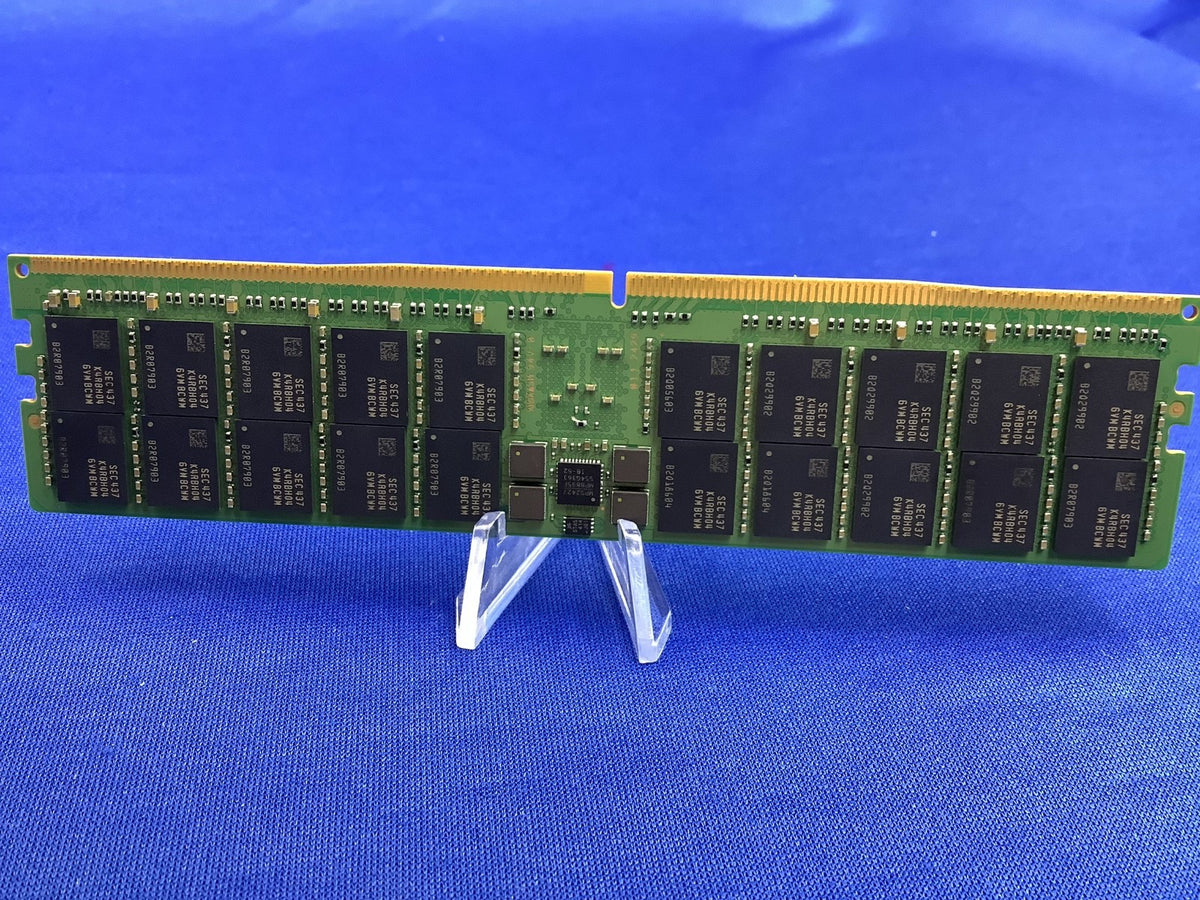 M321RAJA0MB0-CWM SAMSUNG 128G (1X128GB) 2RX4 PC5-5600B-R MEMORY