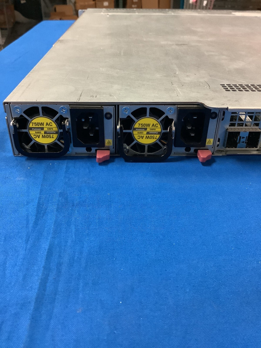 Supermicro SYS-1028U-TNRTP+ 750Wx2 PSU  64GB Internal SSD Fans and cables