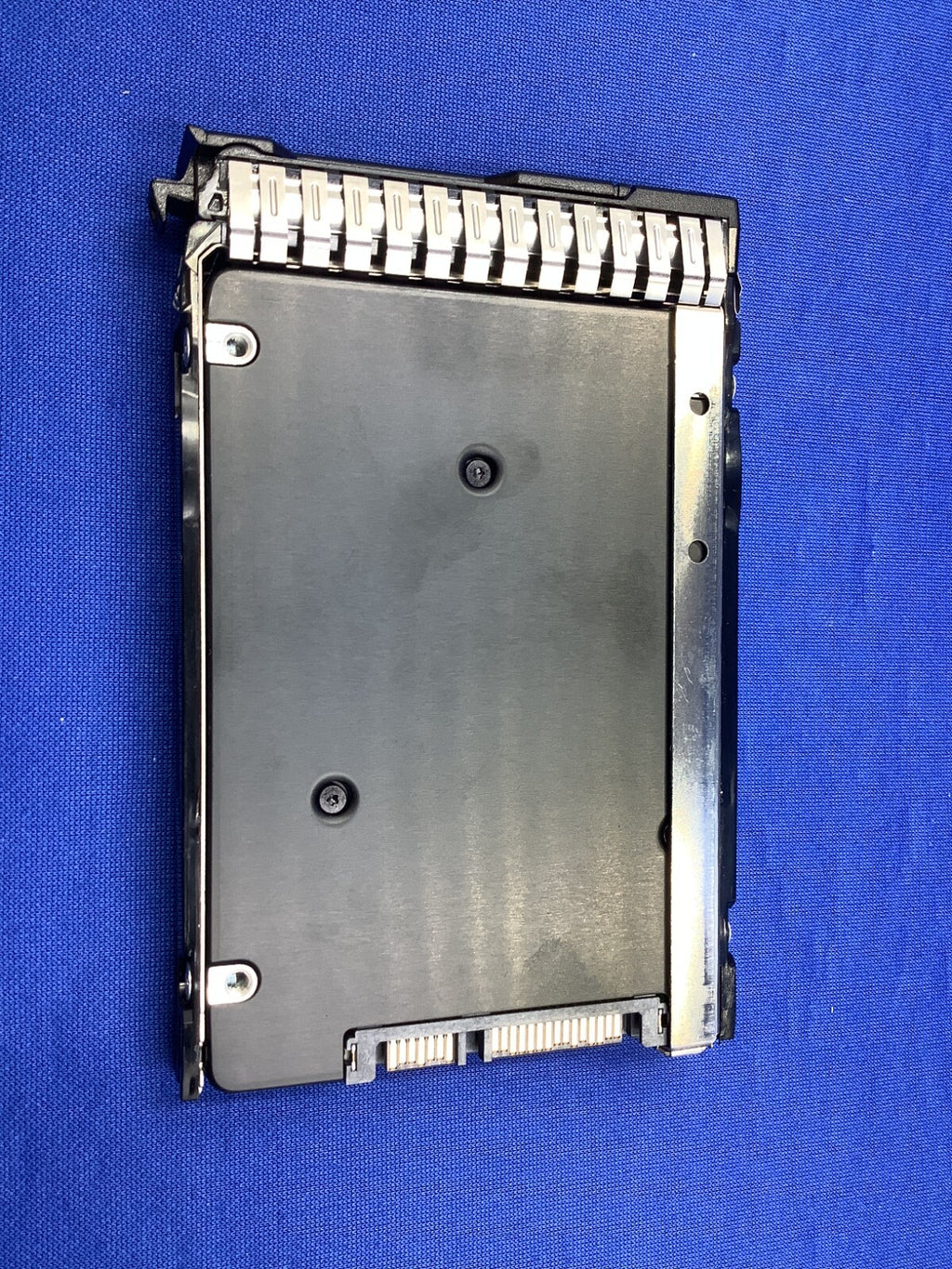 P04570-B21 HPE 3.84TB SATA 6G READ INTENSIVE SFF SC SSD P05323-001 VK003840GWSRV