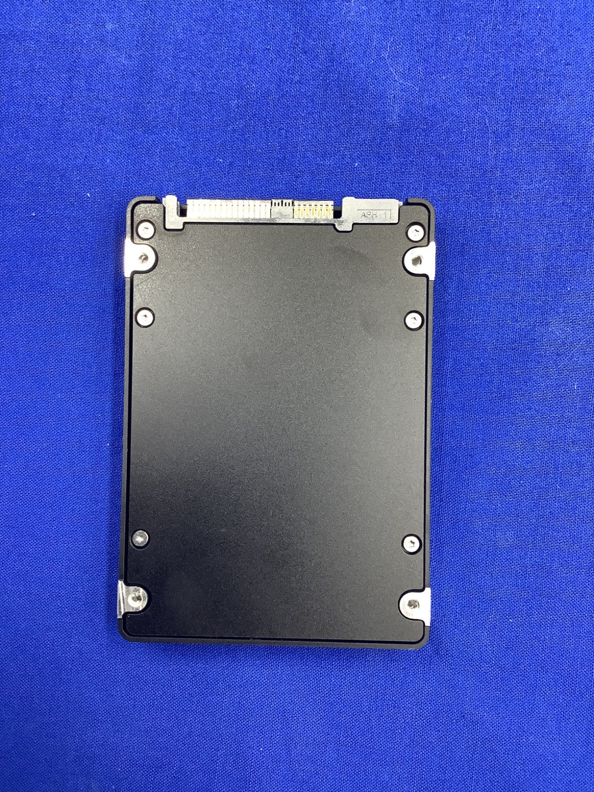 MZ-ILS7T60 Samsung PM1633a 7.68TB 12Gb/s SAS 2.5" SSD EMC 118000520 NO TRAY