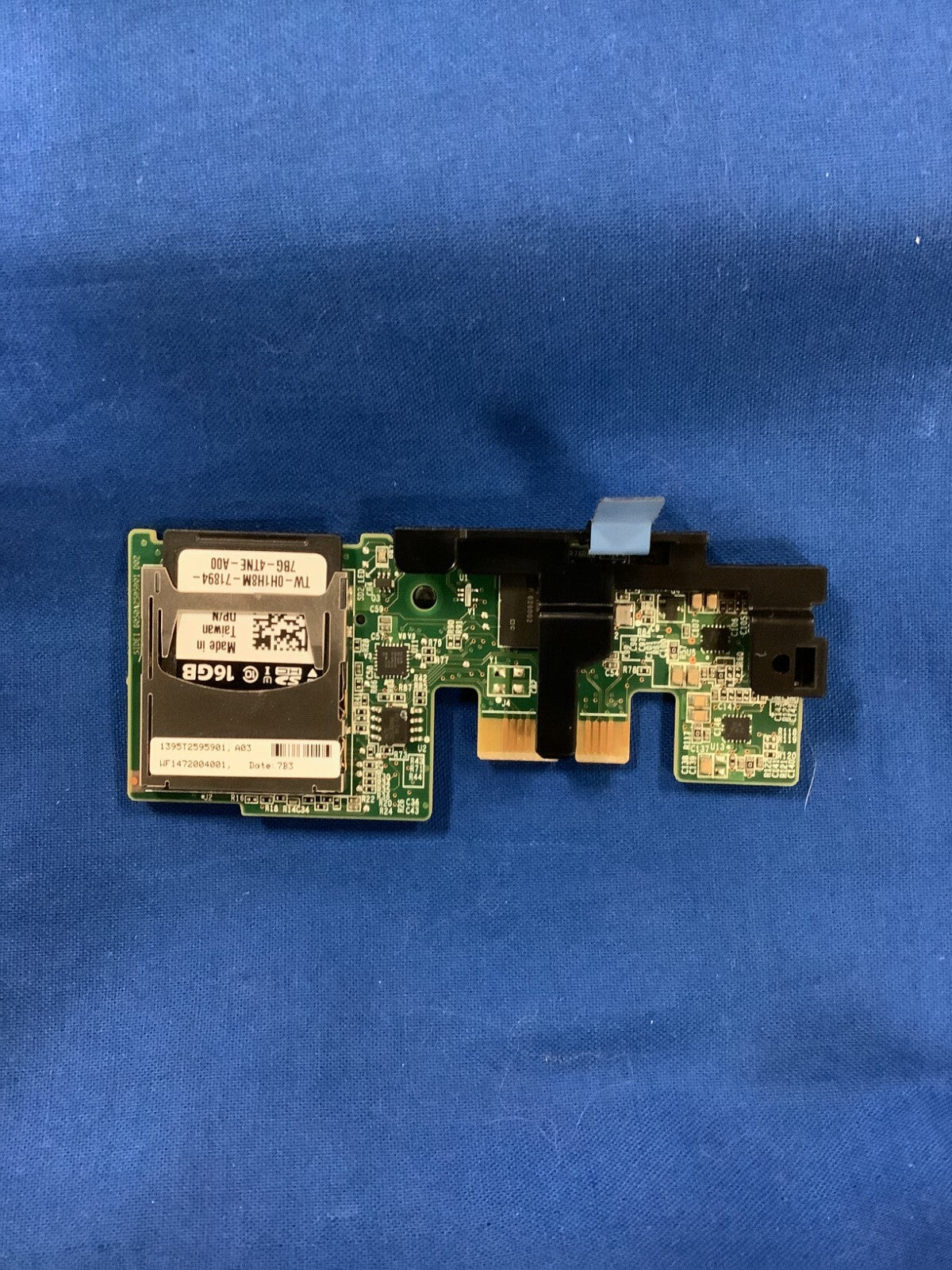 Dell EMC XC430 4-Bay 3.5" MOBO: CN7X8, 2x 550W PSU, Fans, Cables, & 16GB SD Card