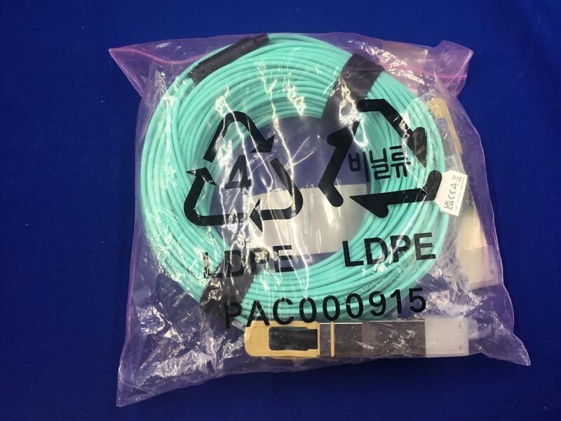 MFS1S50-H030E Mellanox 200Gb/s to 2x100Gb/s 30M Active Splitter Fiber Cable