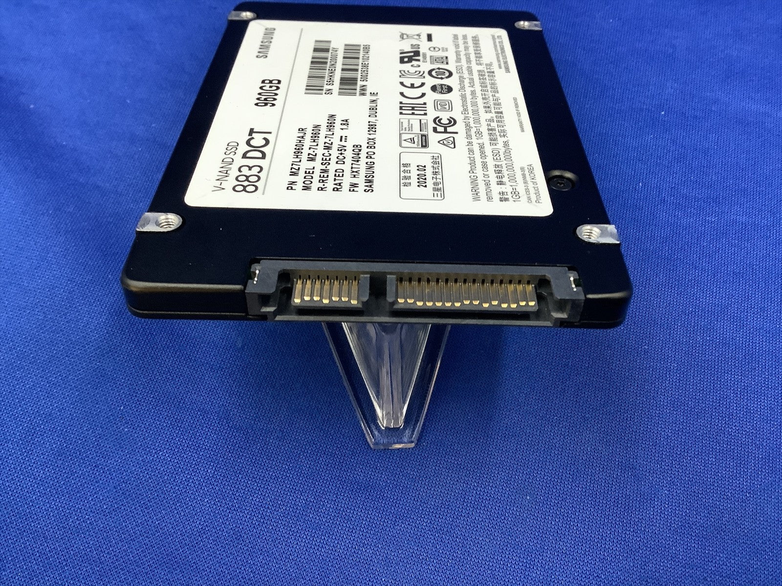 MZ-7LH960N Samsung 883 DCT 960GB SATA 6Gb/s 2.5" SSD MZ7LH960HAJR