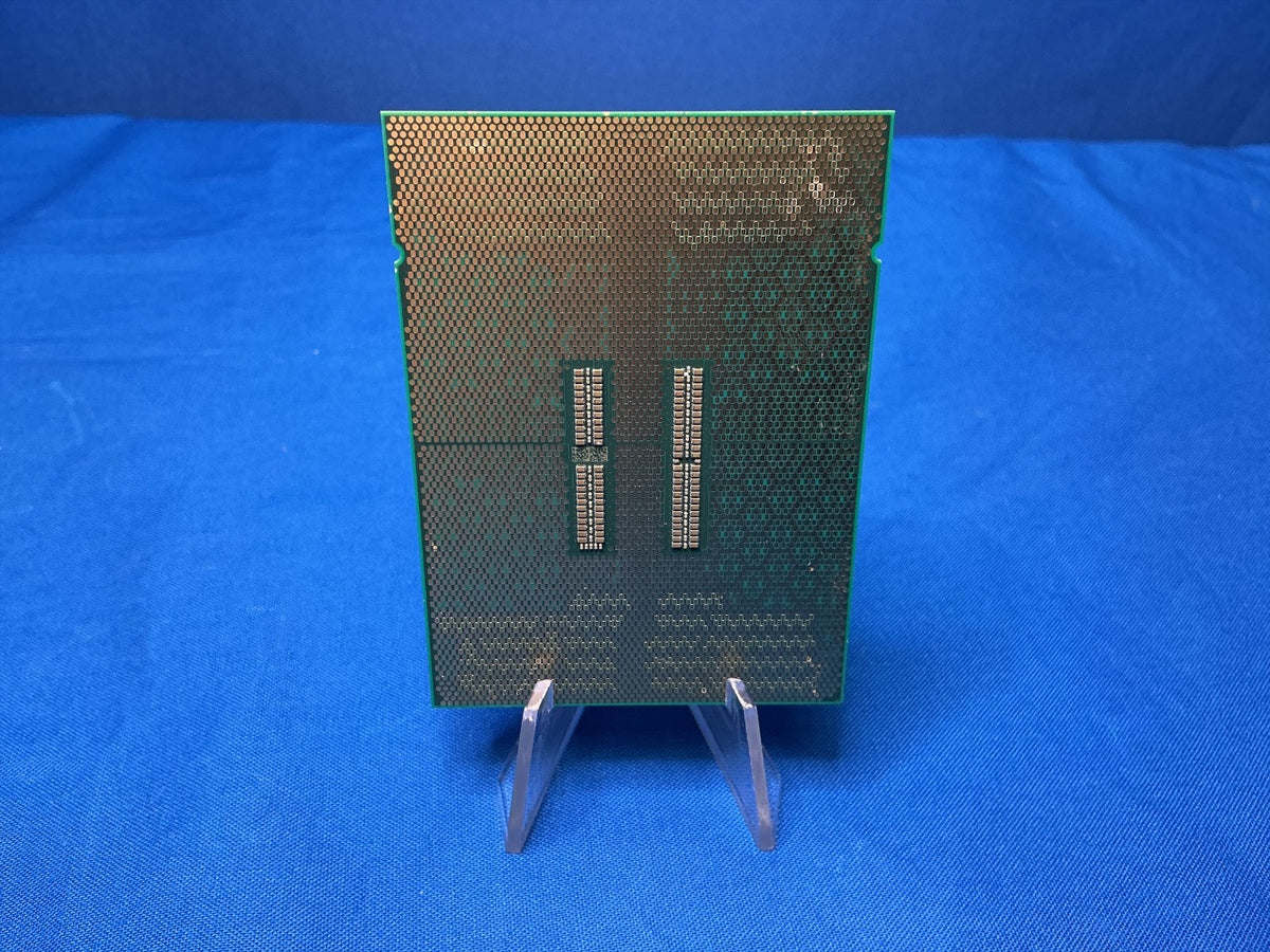 SRVU4 Intel Xeon 6 6517P 3.20 GHz 16 3.20 GHz 32 Threads 72M Cache FCLGA4710 CPU