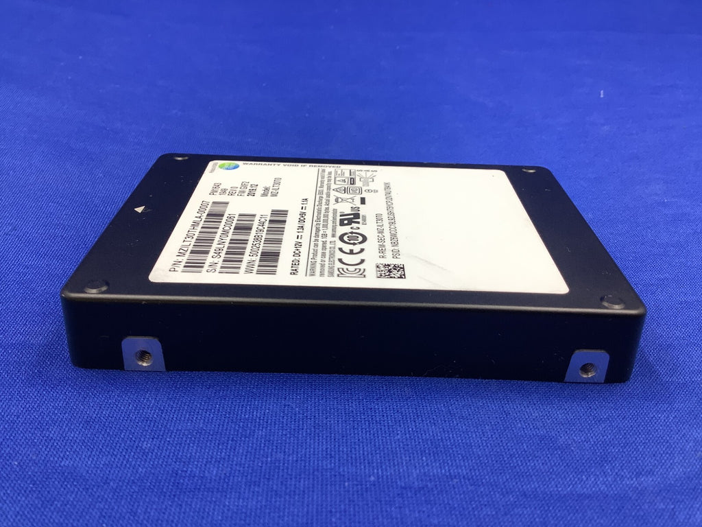 MZ-ILT30T0 Samsung PM1643 30.72TB TLC SAS 12Gb/s 2.5IN SSD MZILT30THMLA