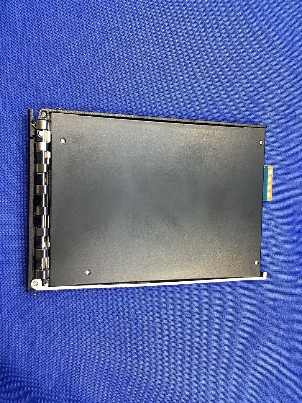 P61196-B21 HPE 6.4TB NVMe Gen5 MU E3S CM7-V Series KCM7XVJE6T40 SSD P61439-001