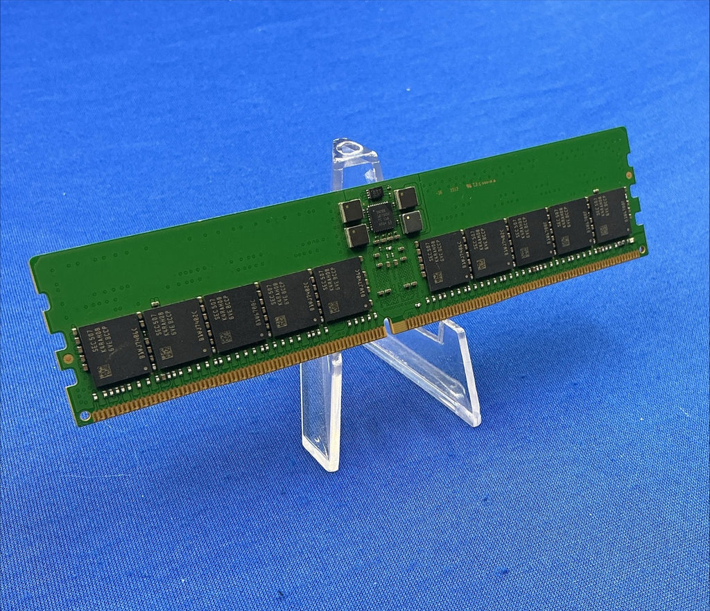 M321R4GA3EB2-CCP SAMSUNG 32GB (1X32GB) 2Rx8 PC5-6400B RDIMM MEMORY