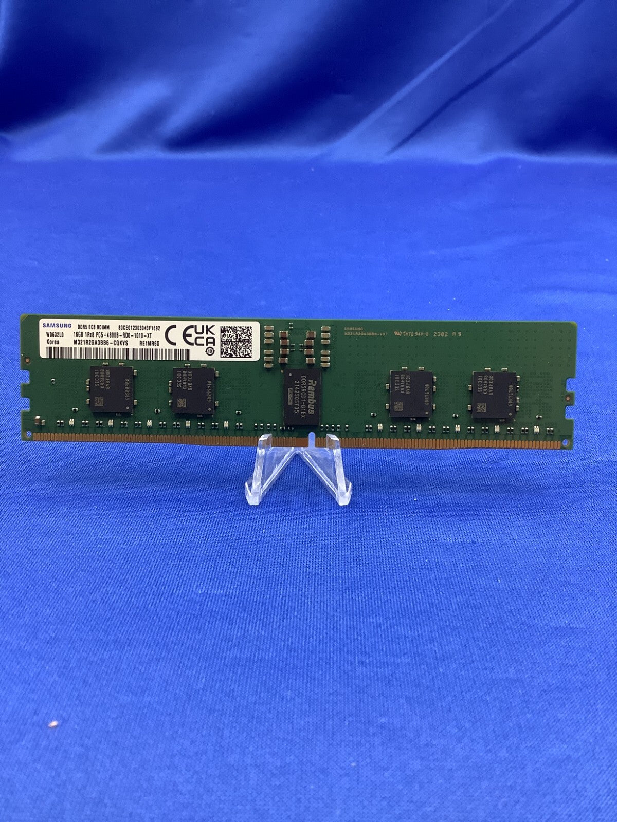 M321R2GA3BB6-CQK Samsung 16GB 1Rx8 DDR5-4800B PC5-38400 ECC Reg MEMORY