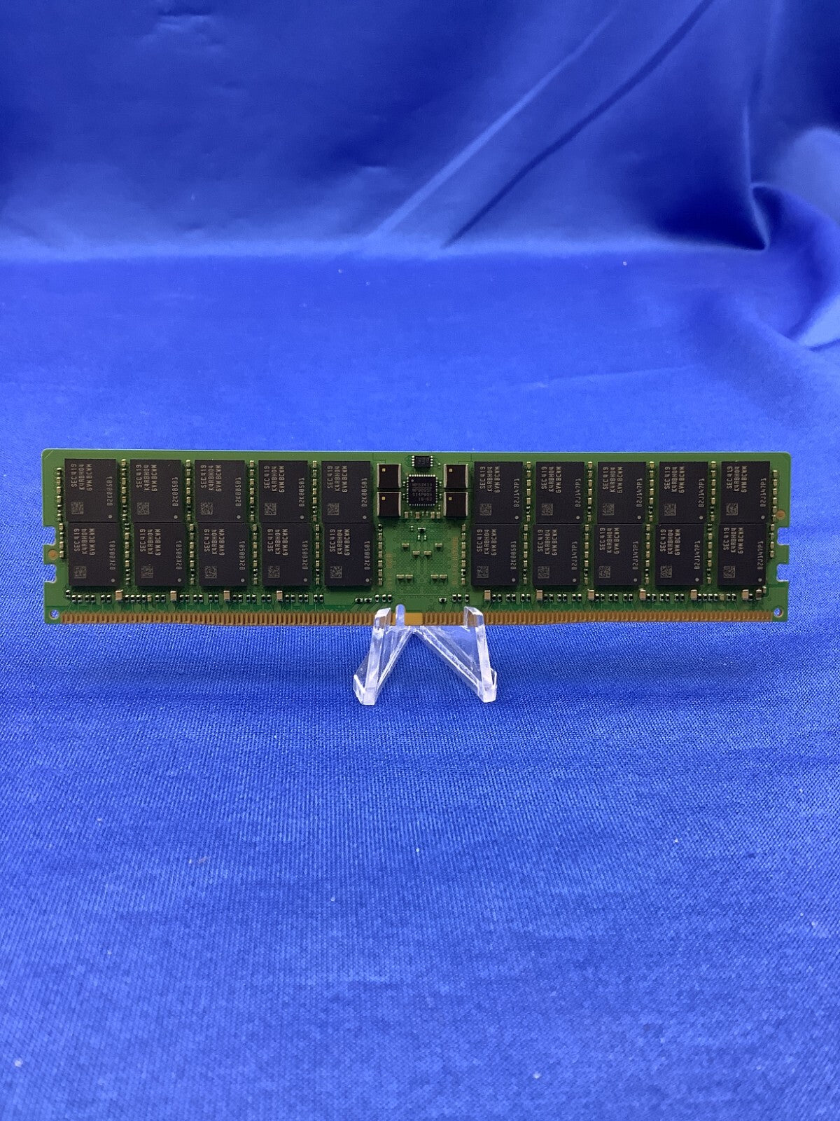 M321RAJA0MB0-CWM SAMSUNG 128G 2RX4 PC5-5600B-R ECC RDIMM MEMORY