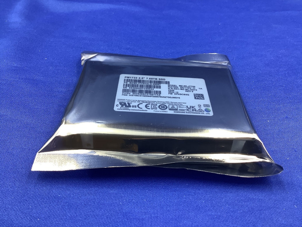 MZ-WLJ7T60 SAMSUNG PM1733 7.68TB NVME 2.5" U.2 PCIE4.0 SSD MZWLJ7T6HALA