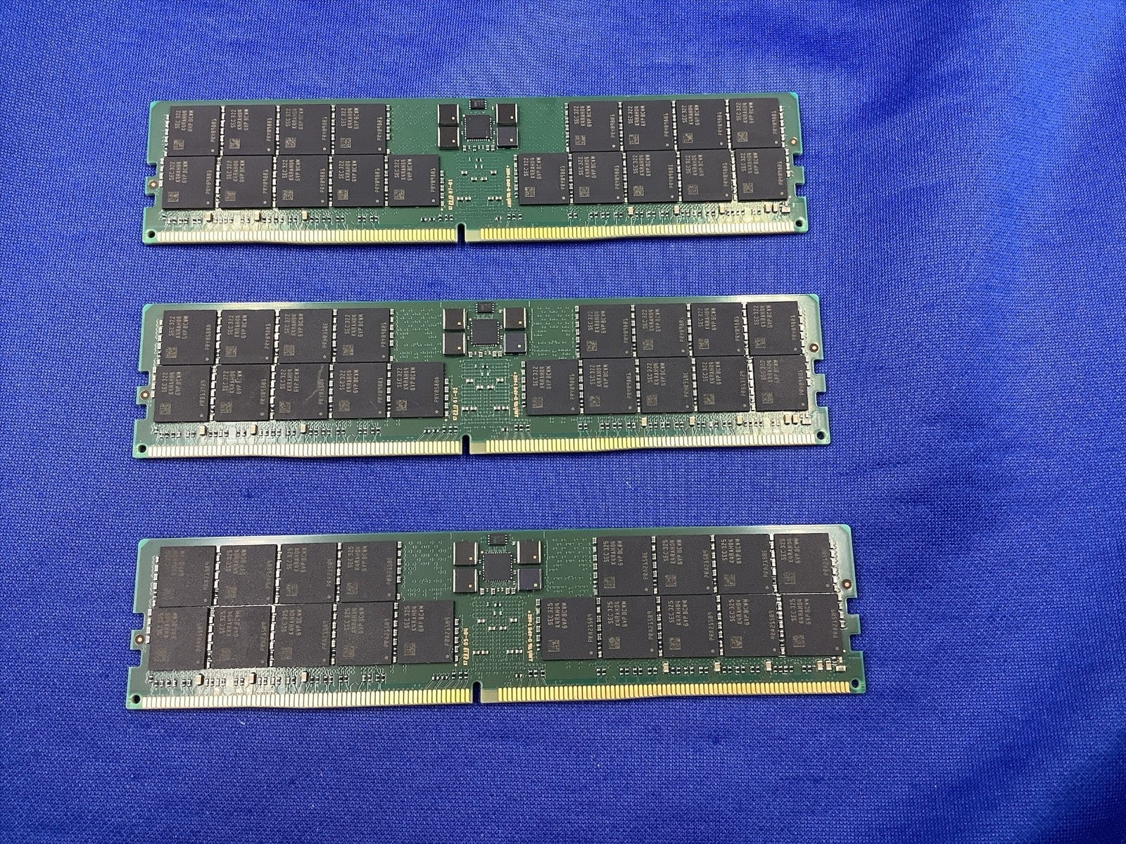 M329R8GA0PB0-CWM  SAMSUNG 64GB (1X64GB) 2RX4 PC5-5600B RDIMM MEMORY