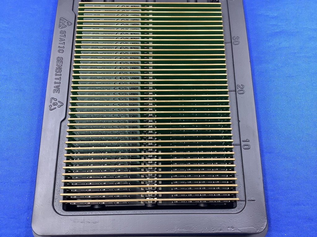 M323R4GA3DB0-CWM Samsung 32GB (1X32GB) 2Rx8 PC5-5600B UDIMM MEMORY