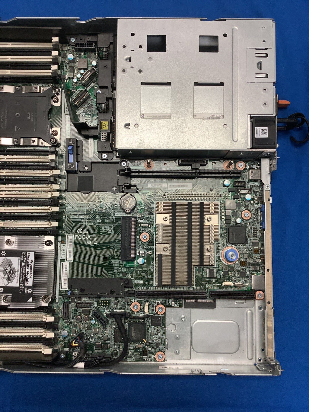Lenovo ThinkSystem SR630 8bay 2.5" 01PE248 DDR4 CTO Server 1CPU NO RAM/Backplane