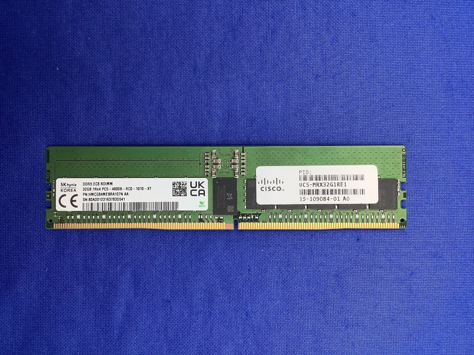 UCS-MRX32G1RE1 CISCO 32GB (1x32GB) 1RX4 PC5-4800B RDIMM MEMORY 15-109084-01