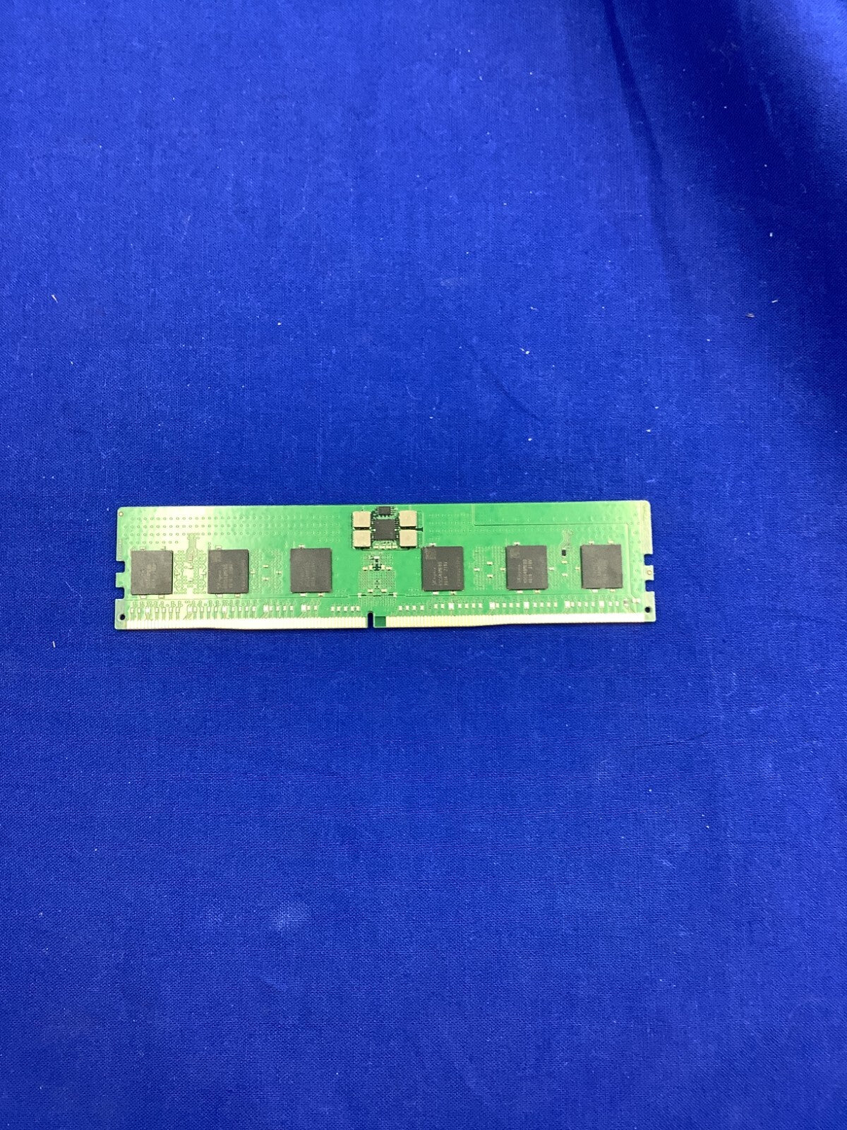 HMCG78MEBRA107N HYNIX 16GB 1Rx8 PC5-4800B SERVER MEMORY