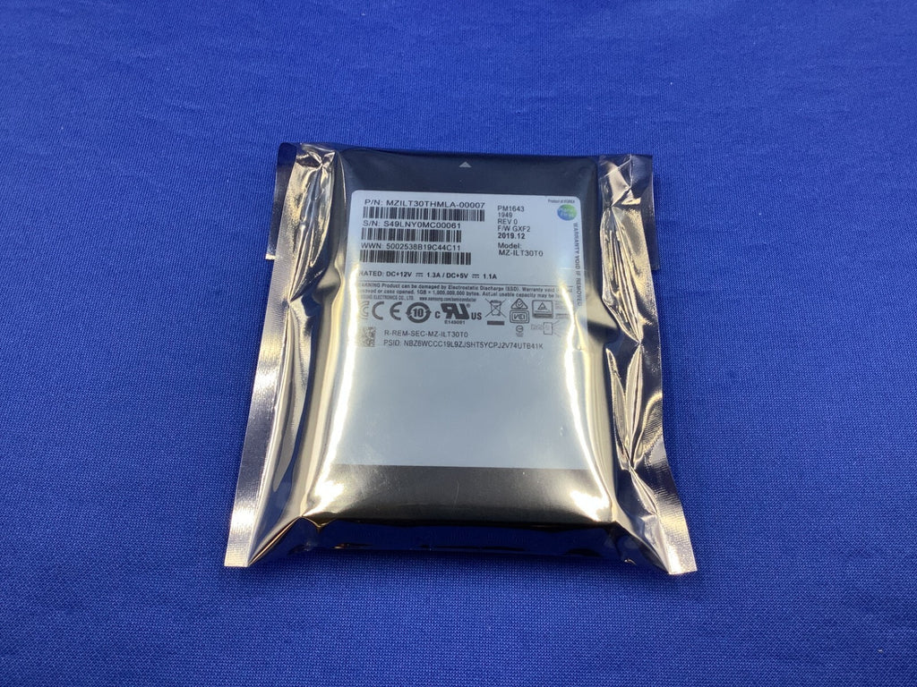MZ-ILT30T0 Samsung PM1643 30.72TB TLC SAS 12Gb/s 2.5 SSD MZILT30THMLA