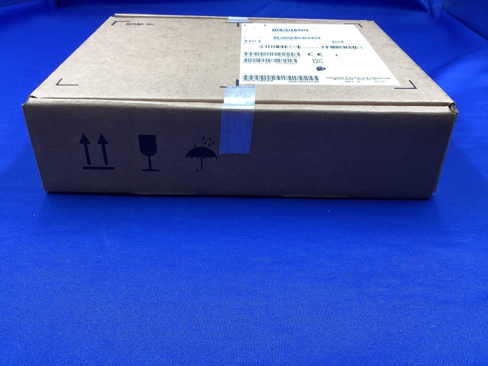 P26279-B21 HPE MR416I-A GEN10 PLUS X16 LANES 4GB CACHE NVME/SAS 12G CONTROLLER