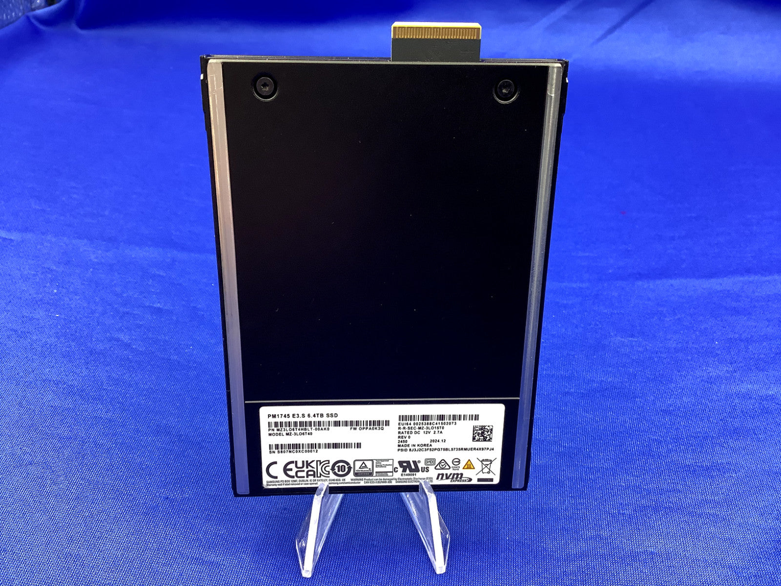 MZ-3LO6T40 SAMSUNG PM1745 6.4TB PCIe 5.0 E3.S NVMe 2.5" SSD MZ3LO6T4HBLT