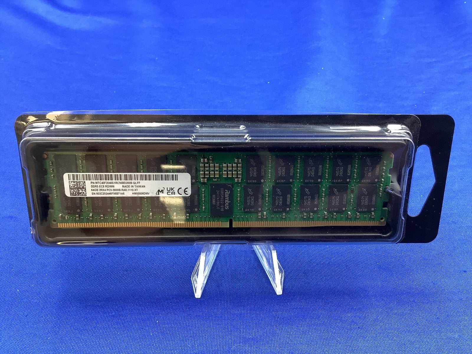 MTC40F2046S1RC56BD200B MICRON 64GB 2RX4 PC5-5600B RDIMM RAM MTC40F2046S1RC56BD2