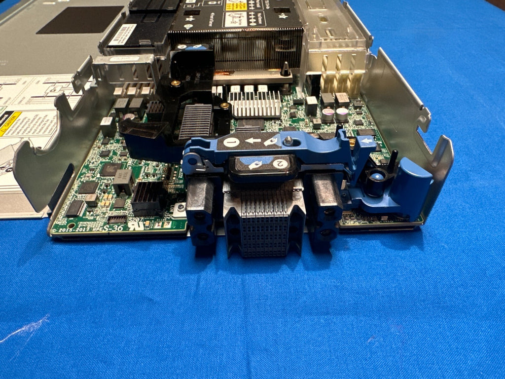 P09524-B21 HPE ProLiant BL460c  G10 V6 Chassis 2SFF Blade P11566-001 2 heatsink