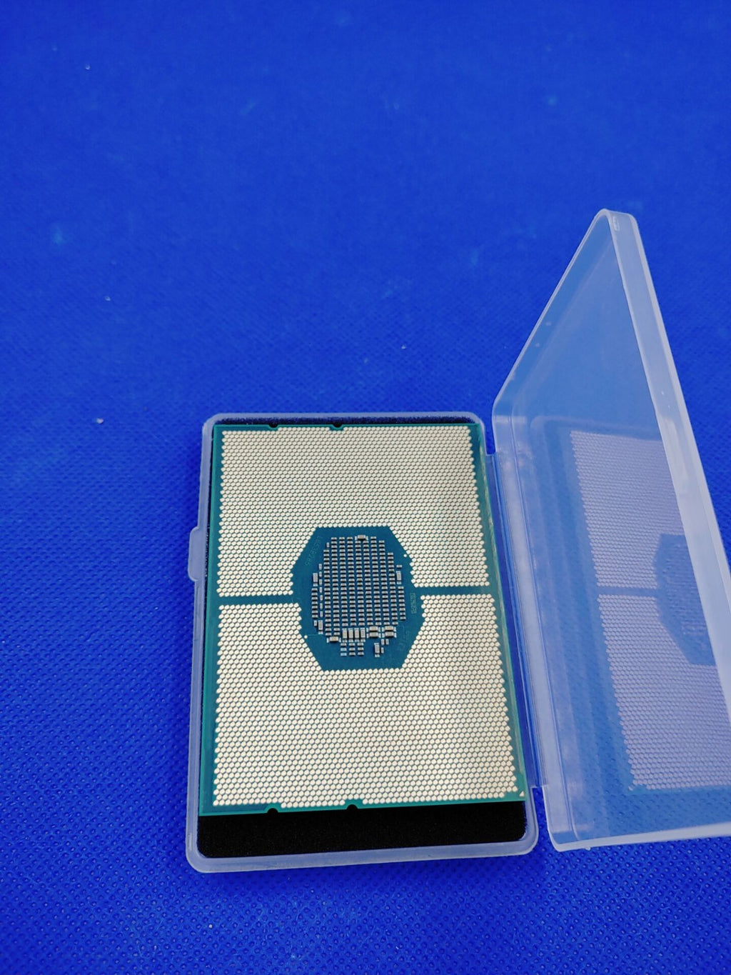 SR3B9 Intel® Xeon® Gold 6130 22M Cache, 2.10 GHz Processor CD8067303409000