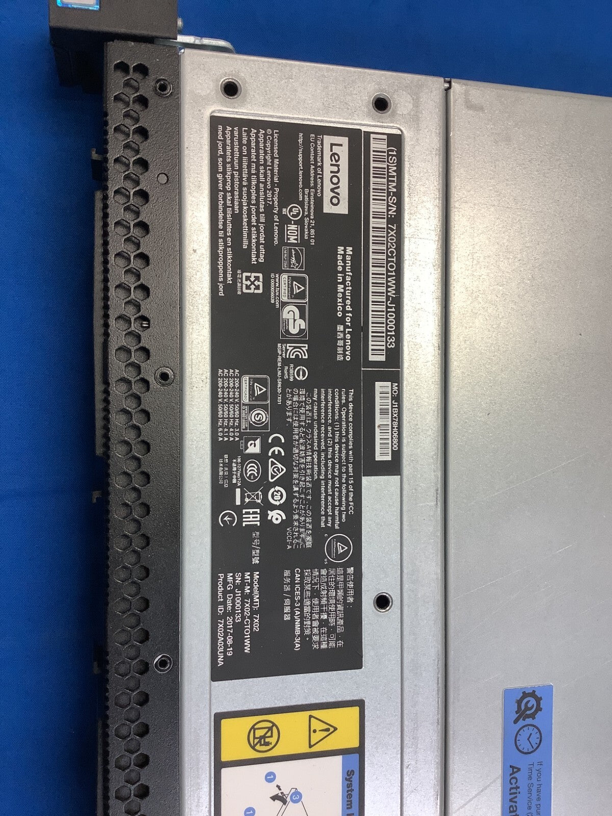 Lenovo ThinkSystem SR630 8bay 2.5" 01PE248 DDR4 CTO Server 1CPU NO RAM/Backplane