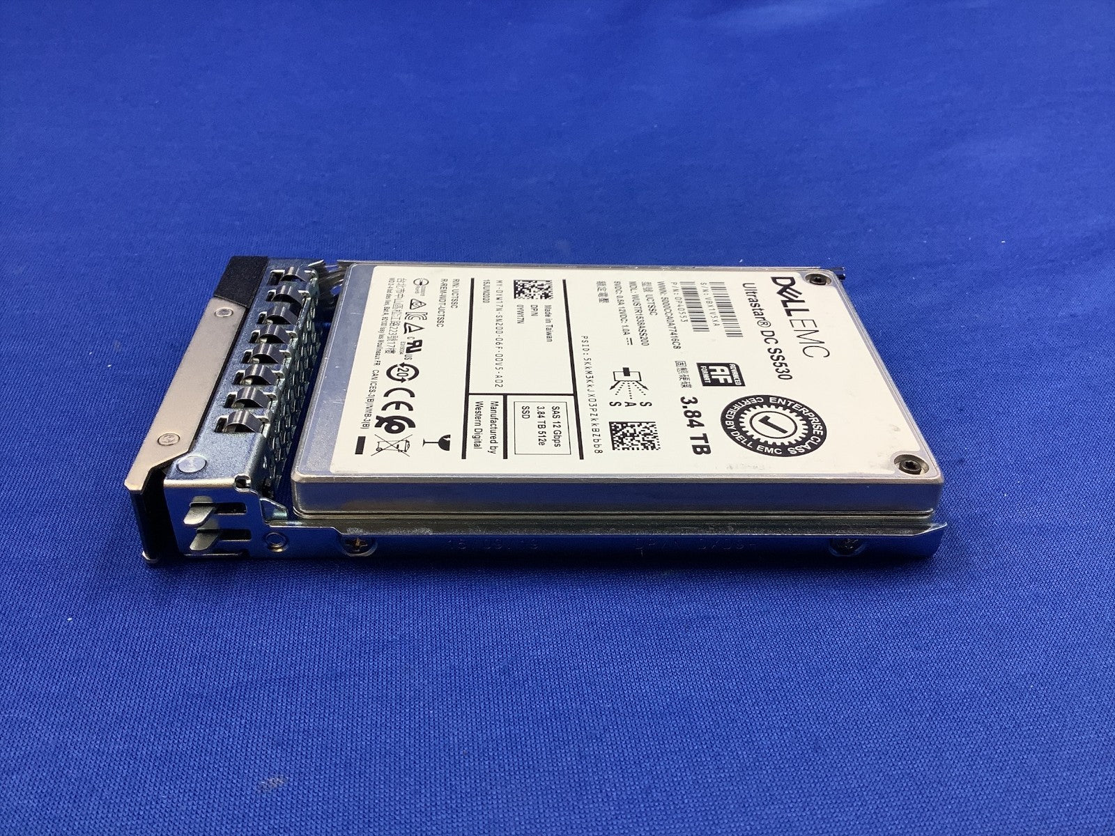 YW17N DELL 3.84TB Read Intensive SAS 12Gb/s 512e 2.5'' SSD WUSTR1538ASS200