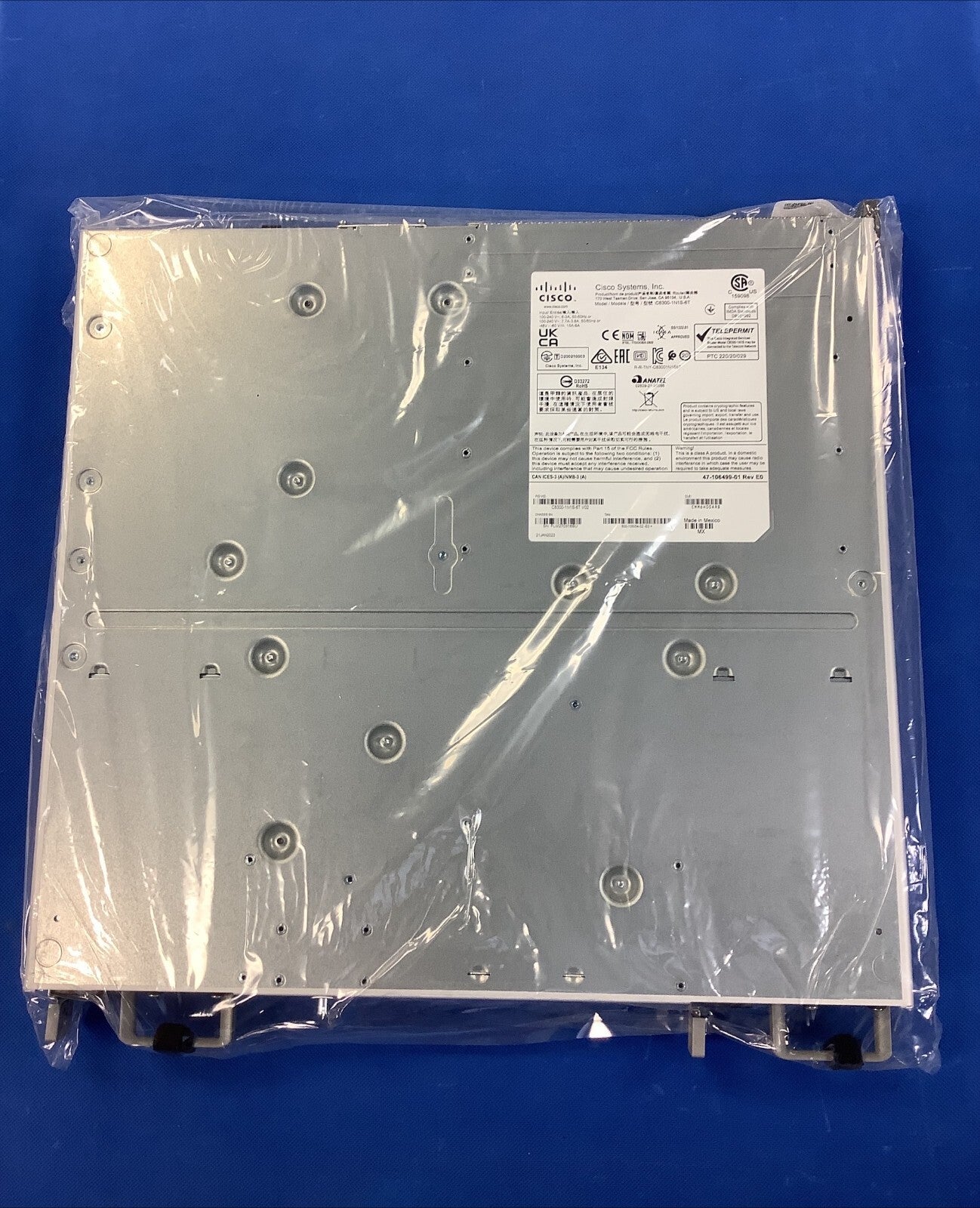 CISCO C8300 1RU ROUTER, 6X1G, 1XSM & 1XNIM SLOT