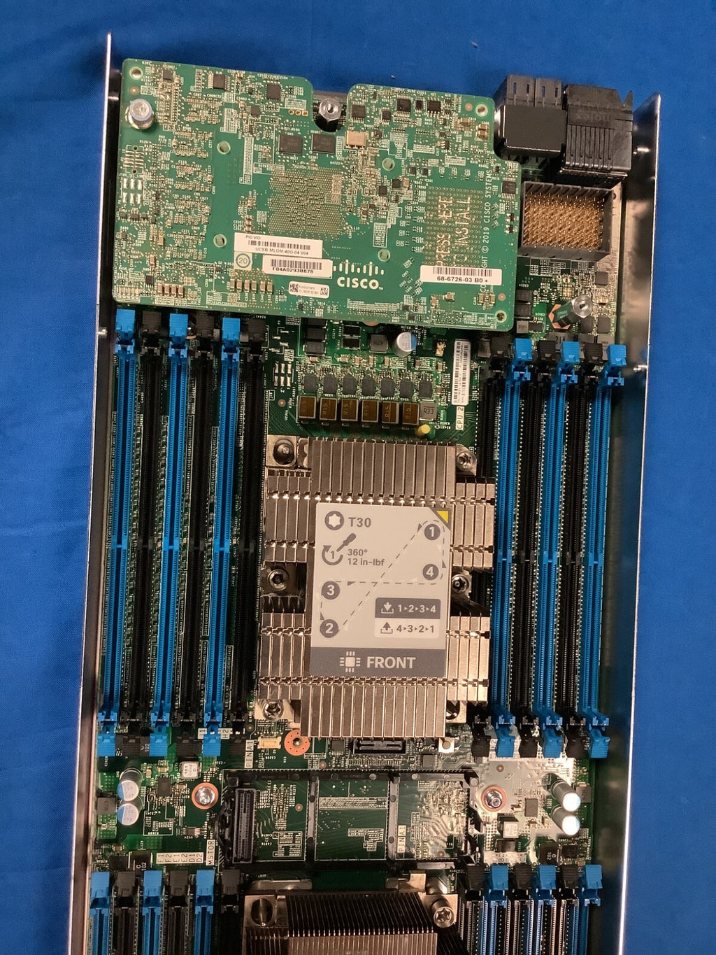 Cisco UCSB-B200-M5 Blade Server  73-17637-12 CTO Chassis