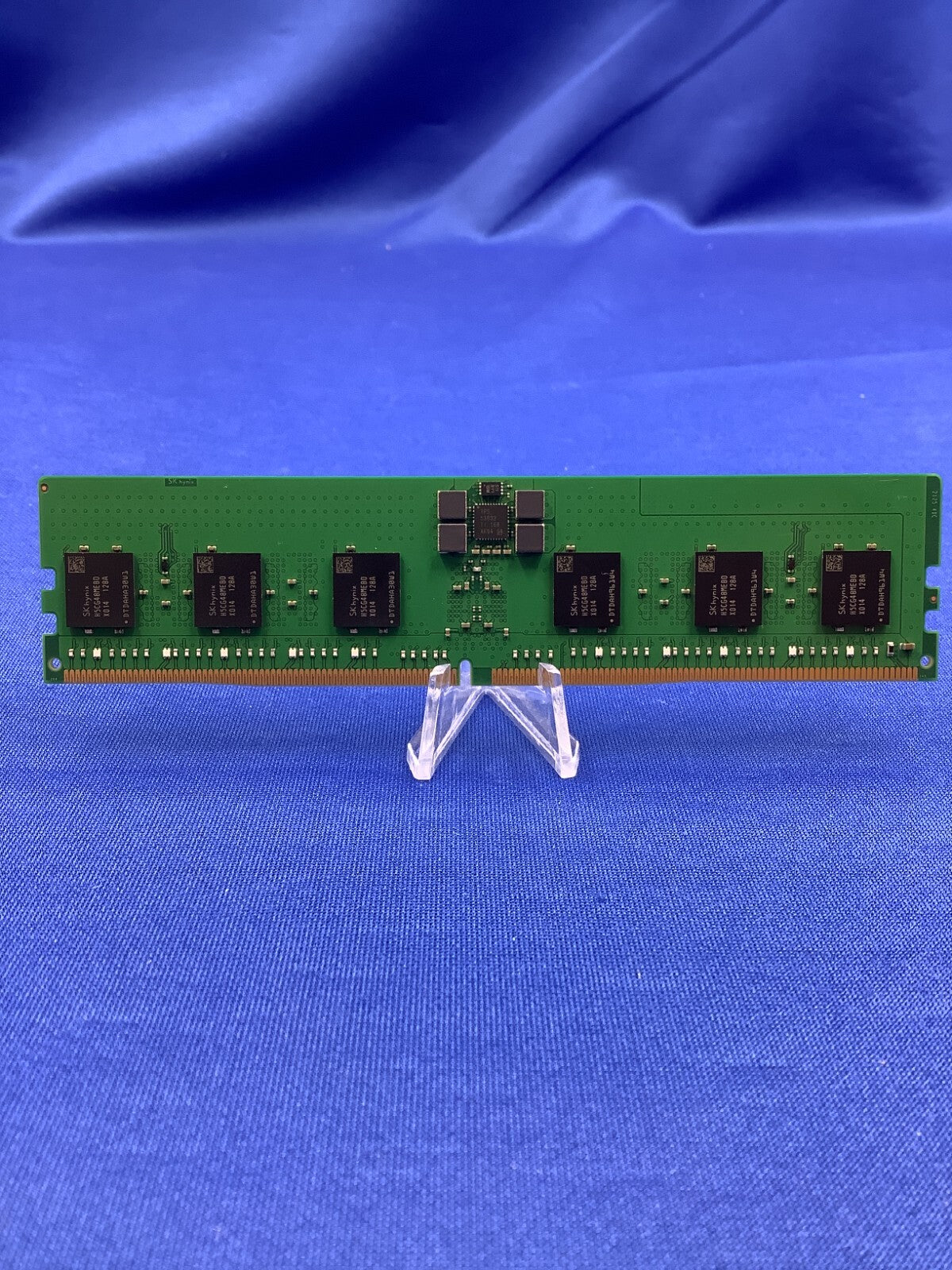 HMCG78MEBRA113N HYNIX 16GB (1x16GB) 1Rx8 PC5-4800B MEMORY