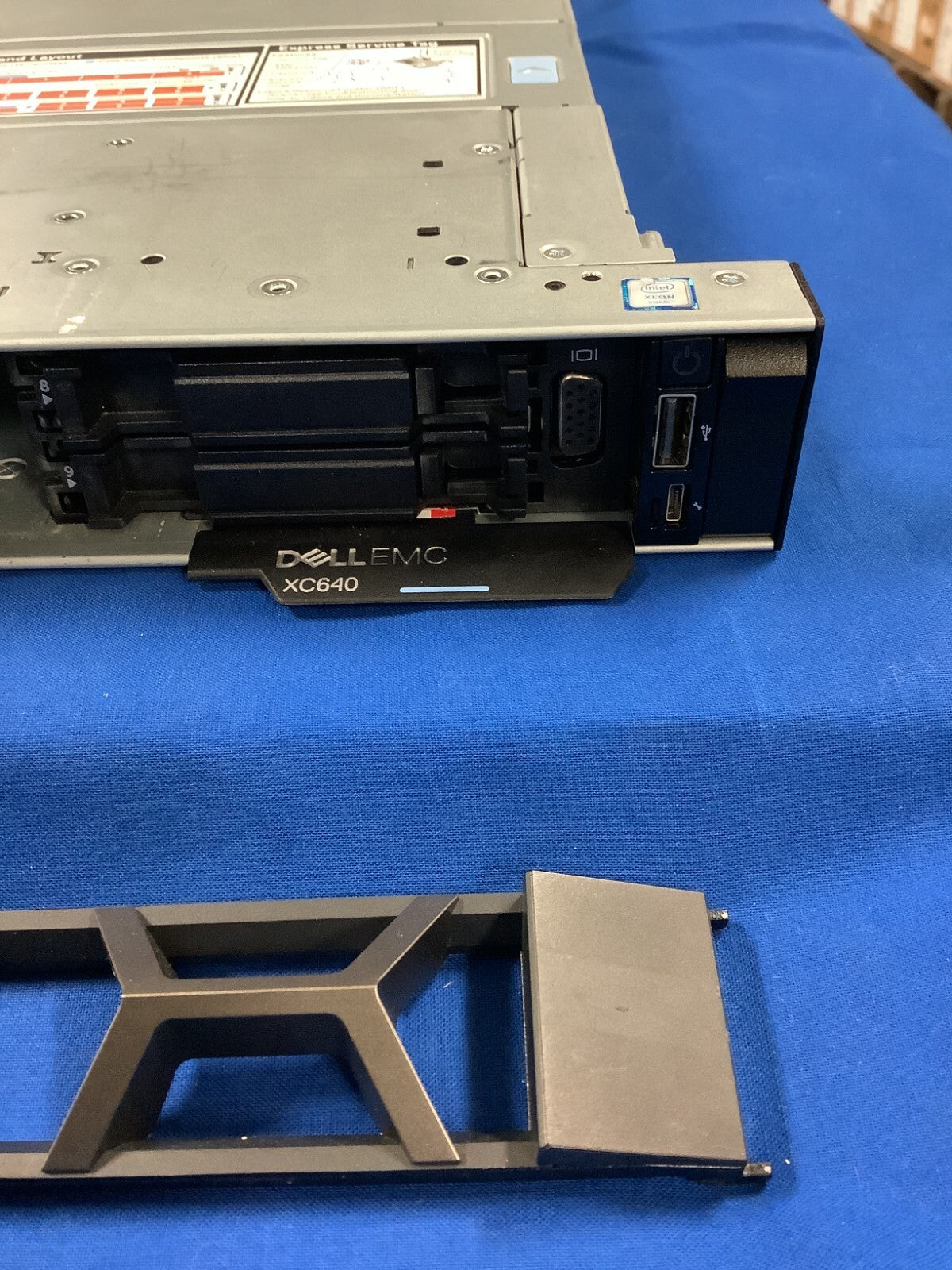 Dell EMC XC640 CTO G14 SERVER 10 bay 2.5" W23H8 2x1100w PSU 32GB SD Fans Cables