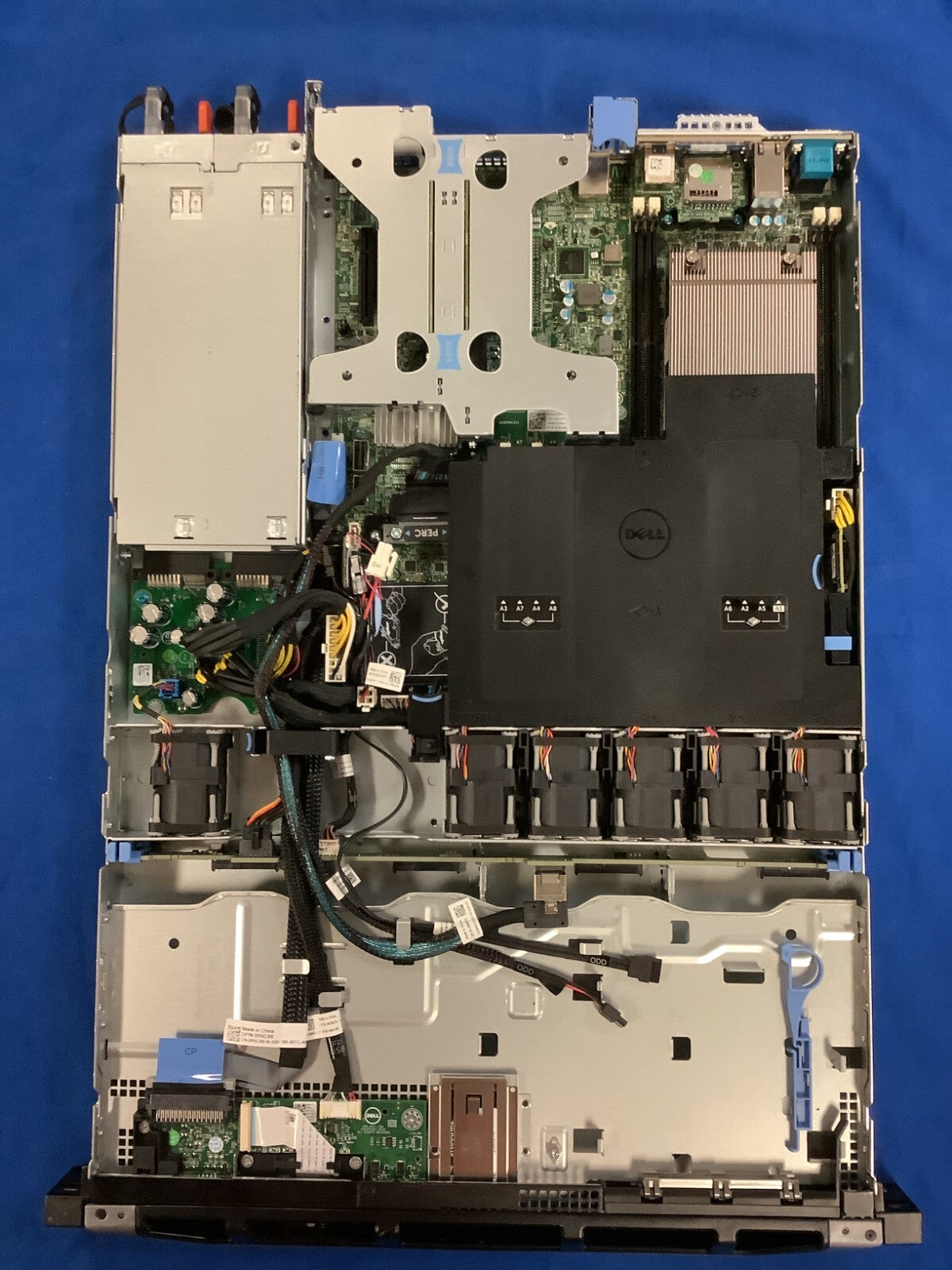 Dell EMC XC430 4-Bay 3.5" MOBO: CN7X8, 2x 550W PSU, Fans, Cables, & 16GB SD Card