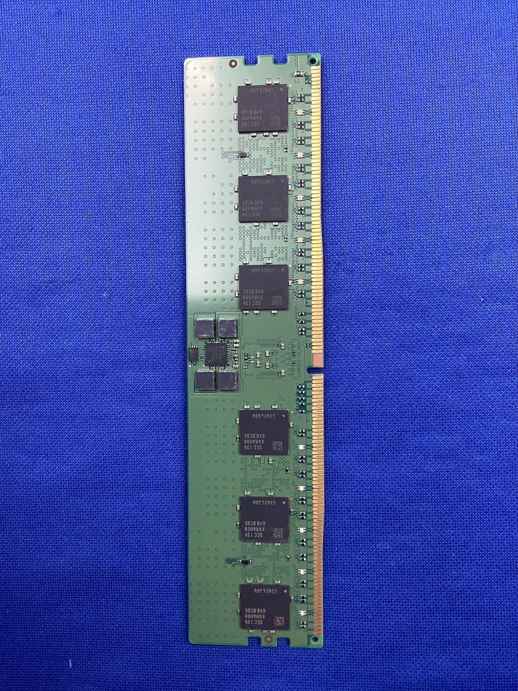 M321R2GA3BB0-CQK SAMSUNG 16GB (1X16GB) 1RX8 PC5-4800B RDIMM MEMORY