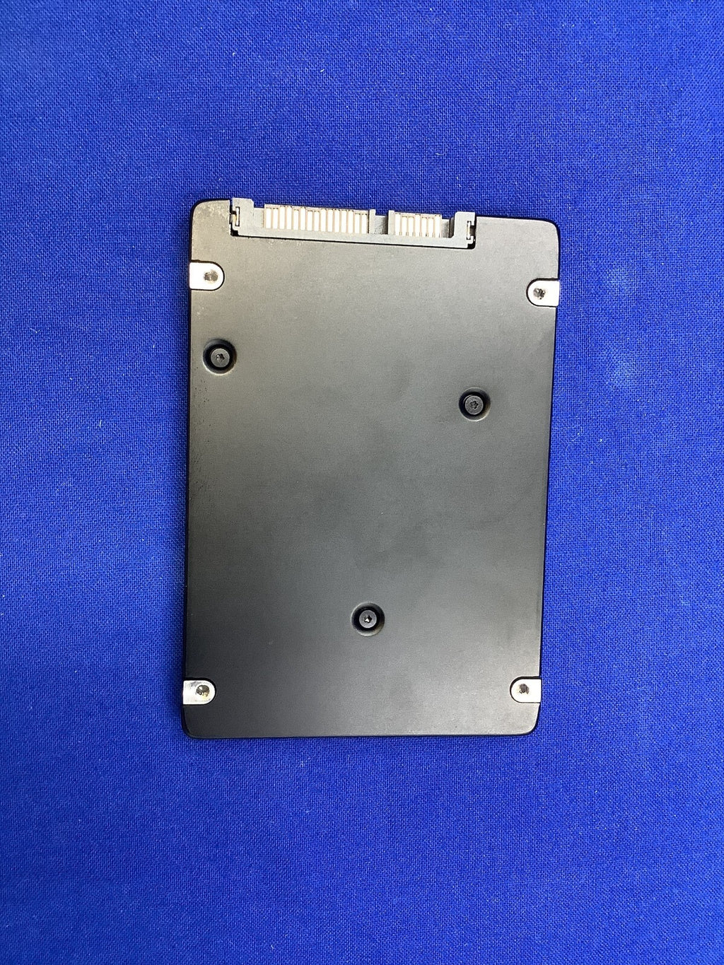 MZ-7LH3T80 Samsung PM883 Series 3.84TB 2.5" SATA 6Gb/s SSD MZ7LH3T8HMLT