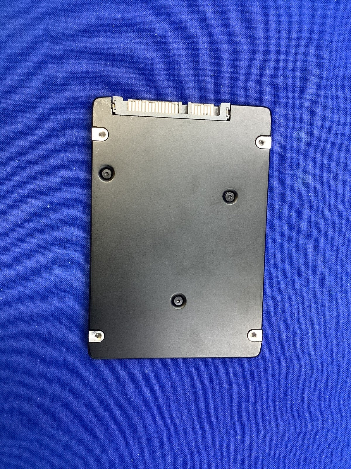 MZ-7LH3T80 Samsung PM883 Series 3.84TB 2.5" SATA 6Gb/s SSD MZ7LH3T8HMLT