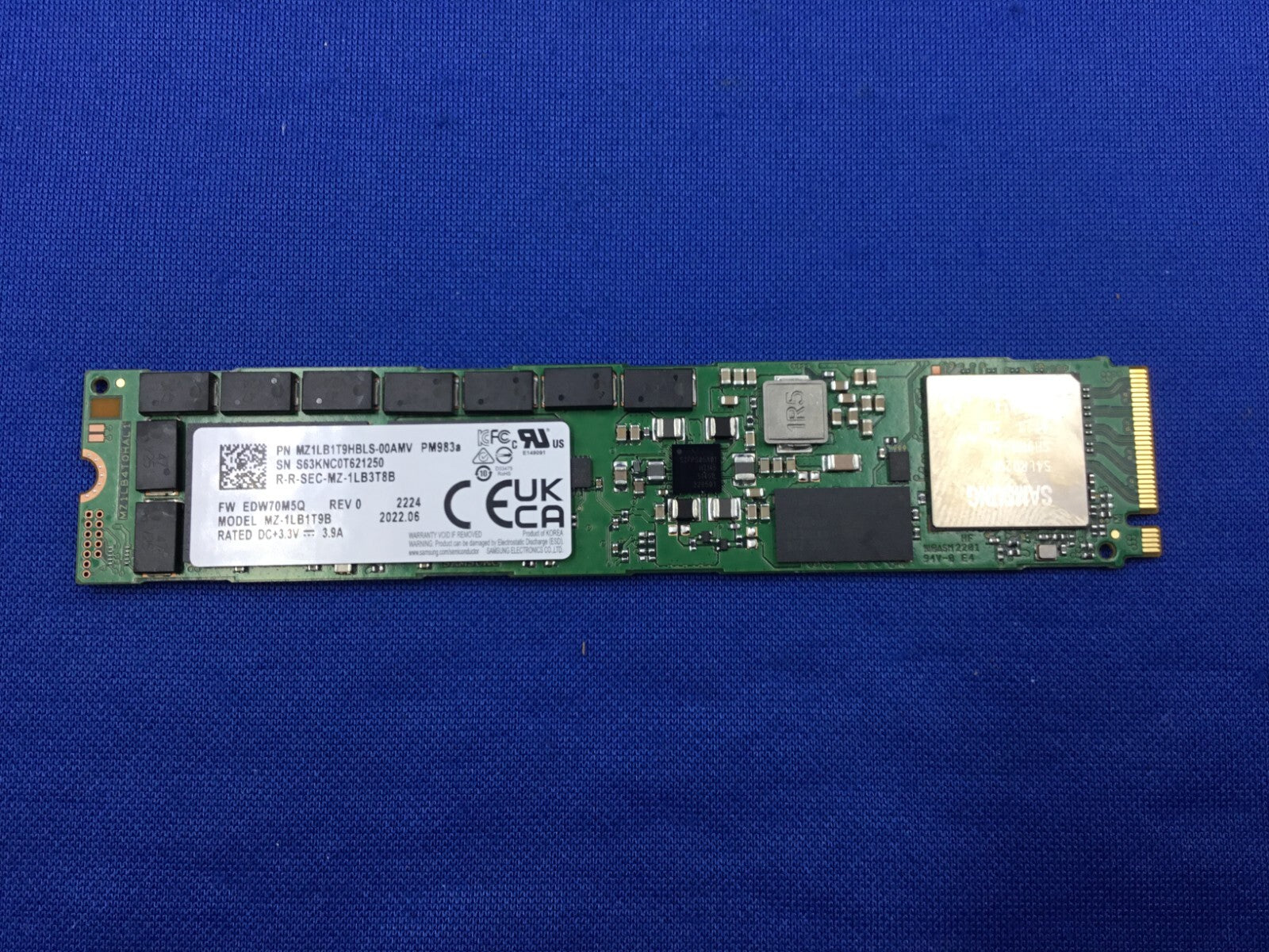 MZ-1LB1T9B Samsung PM983a NVMe PCIe M.2 22110 1.92TB SSD MZ1LB1T9HBLS
