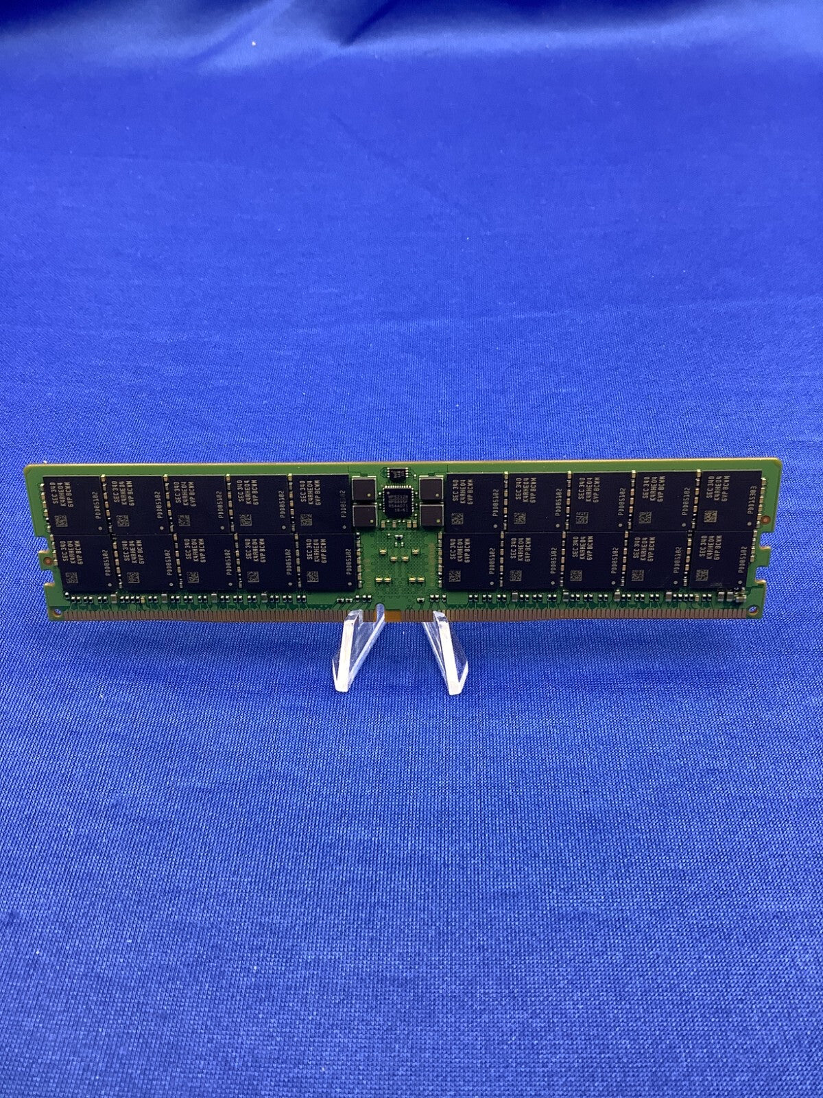 M321RYGA0PB0-CWM Samsung 96GB DDR5-5600 PC5-44800  ECC RDIMM Memory