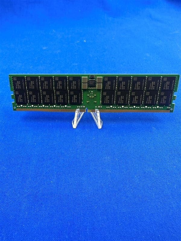 HMCG94AGBRA179N HYNIX 64G (1X64GB) 2RX4 PC5-5600B RDIMM MEMORY