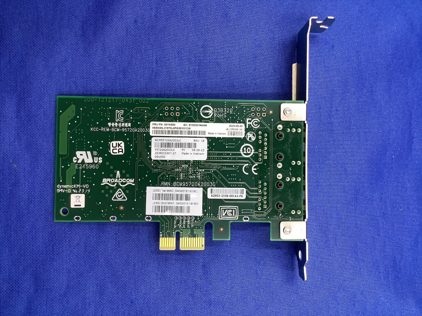 00YK550 ThinkSystem Broadcom 5720 1GbE RJ45 2-Port PCIe Ethernet Adapter