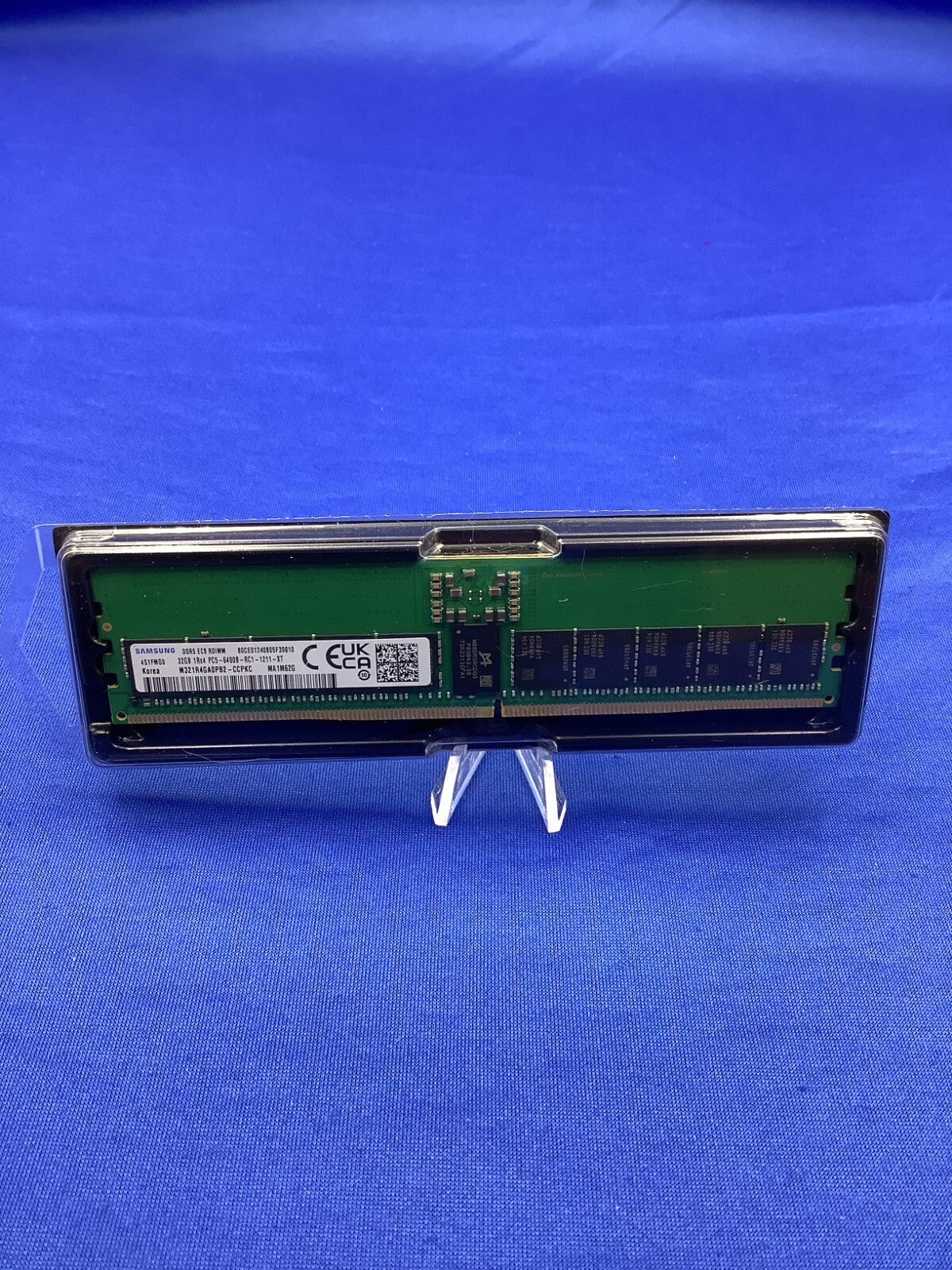 M321R4GA0PB2-CCP SAMSUNG 32GB (1x32GB) 1Rx4 PC5-6400B RDIMM MEMORY