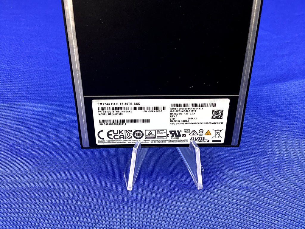 MZ-3LO15T0 SAMSUNG PM1743 15.36TB PCIe 5.0 E3.S NVMe 2.5" SSD MZ3LO15THBLA