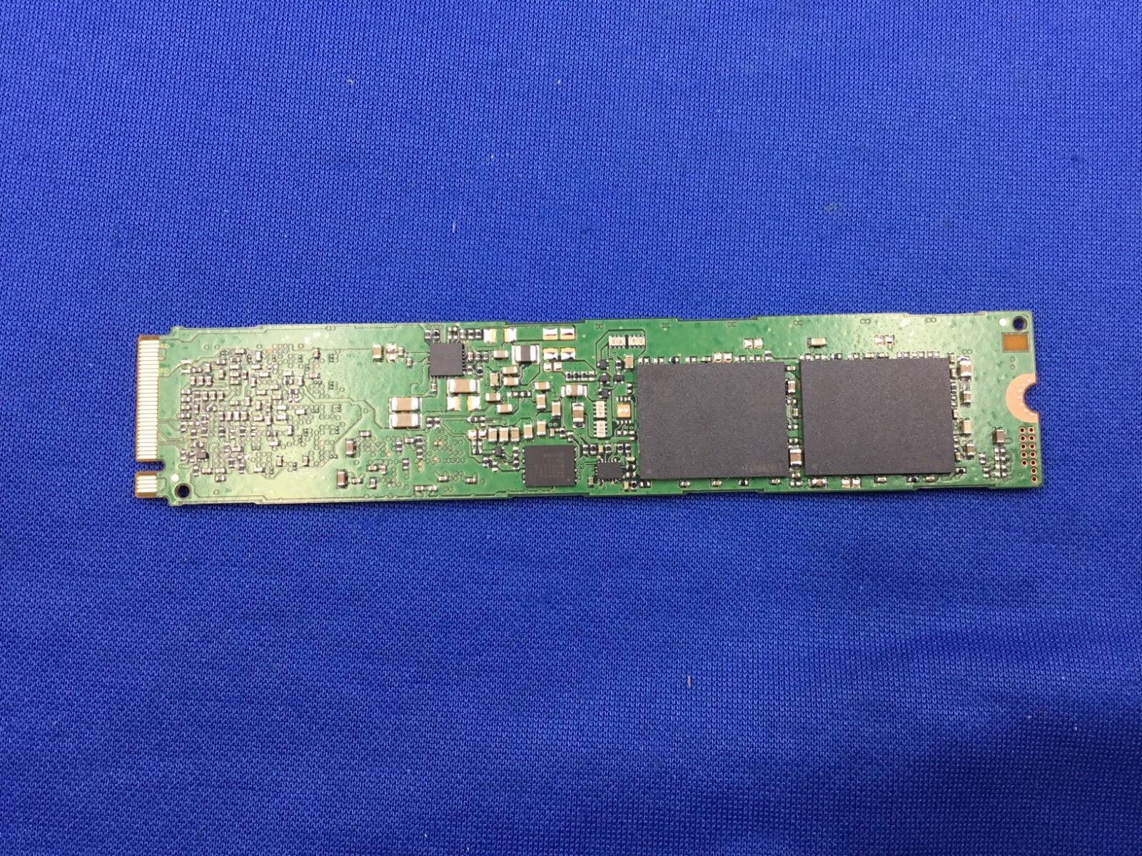 MZ-1LB1T9B Samsung PM983a NVMe PCIe M.2 22110 1.92TB SSD MZ1LB1T9HBLS