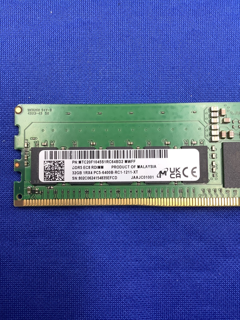 MTC20F1045S1RC64BD2  MICRON 32GB (1x32GB) 1Rx4 PC5-6400B RDIMM MEMORY