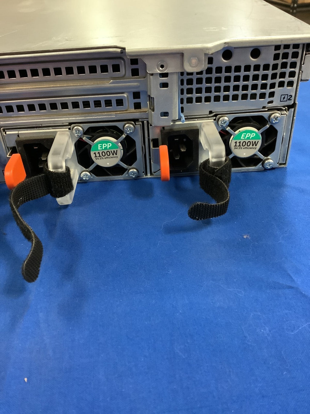 Dell EMC VxRail V470F 16 bay 2.5'' CTO Server Chassis 072T6D 1100w PSU Fans